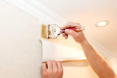 Pose de papier peint à Fénols — revêtements muraux et toiles de verre